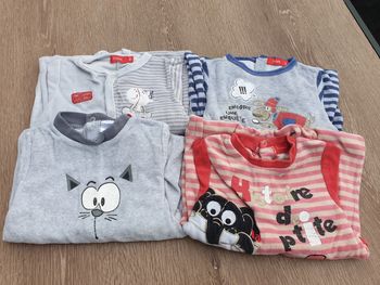 Lot de 4 pyjamas grenouillères taille 18 mois velours