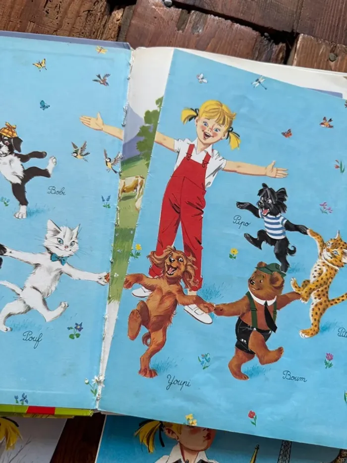 État moyen - Blanc vintage - Lot de 4 livres bd albums Caroline Pierre Probst - photo numéro 7