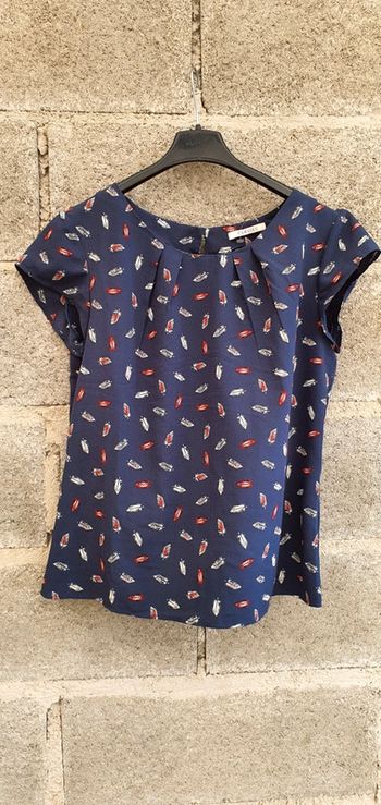 Très belle blouse de chez camaïeu taille 38 en très bon état 👌