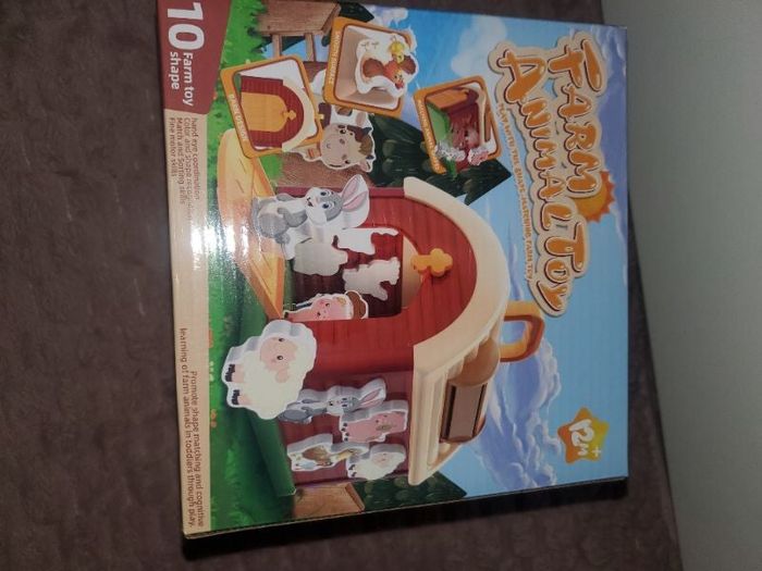 Jouets enfant la grange et animaux de la ferme Montessori