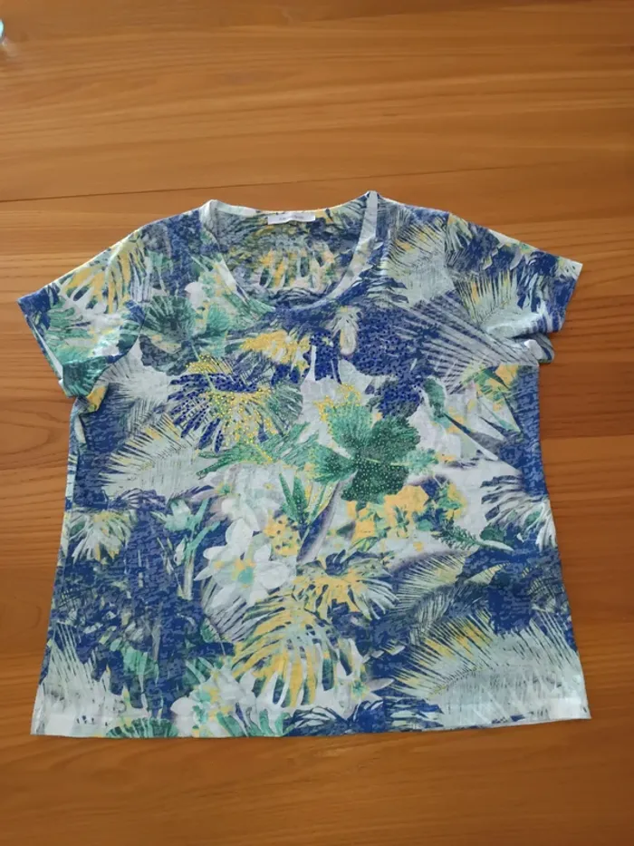 T. shirts Julie Guerlande – Taille 40 - photo numéro 2