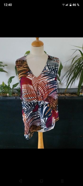 Blouse neuve sans manches Zamba