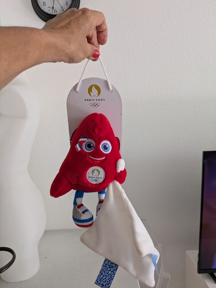 Frige avec son doudou Paris 2024  rare ! - photo numéro 7