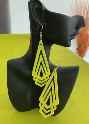 Grandes boucles d’oreilles xxl vertes triangulaires en bois