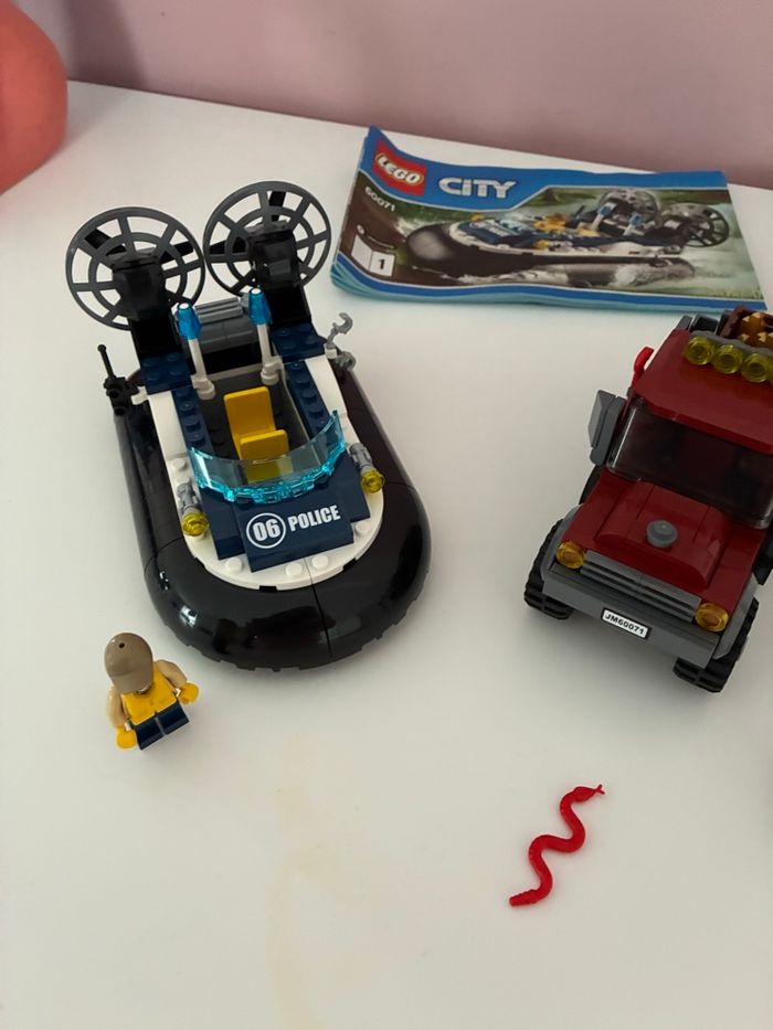 Lego city 60071 l’arrestation en hydroglisseur - photo numéro 4