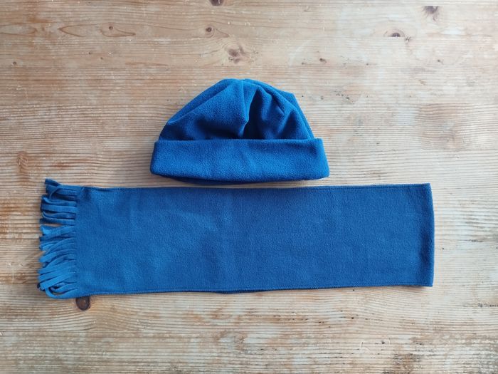 Ensemble bonnet et écharpe polaire bleu enfant (3-6 ans) - TBE - photo numéro 3