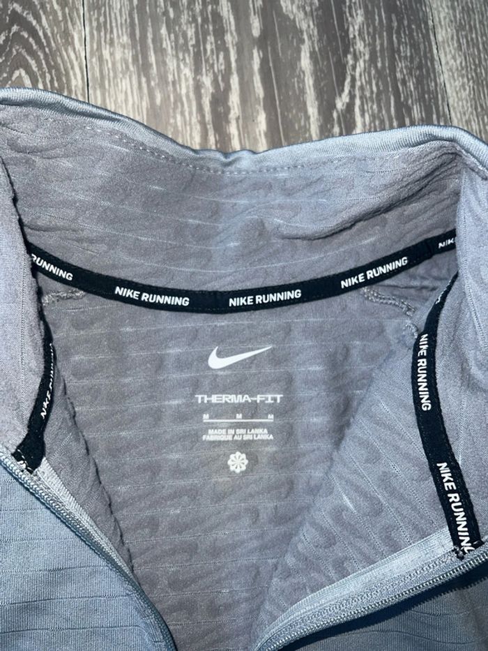 Haut Nike - photo numéro 3