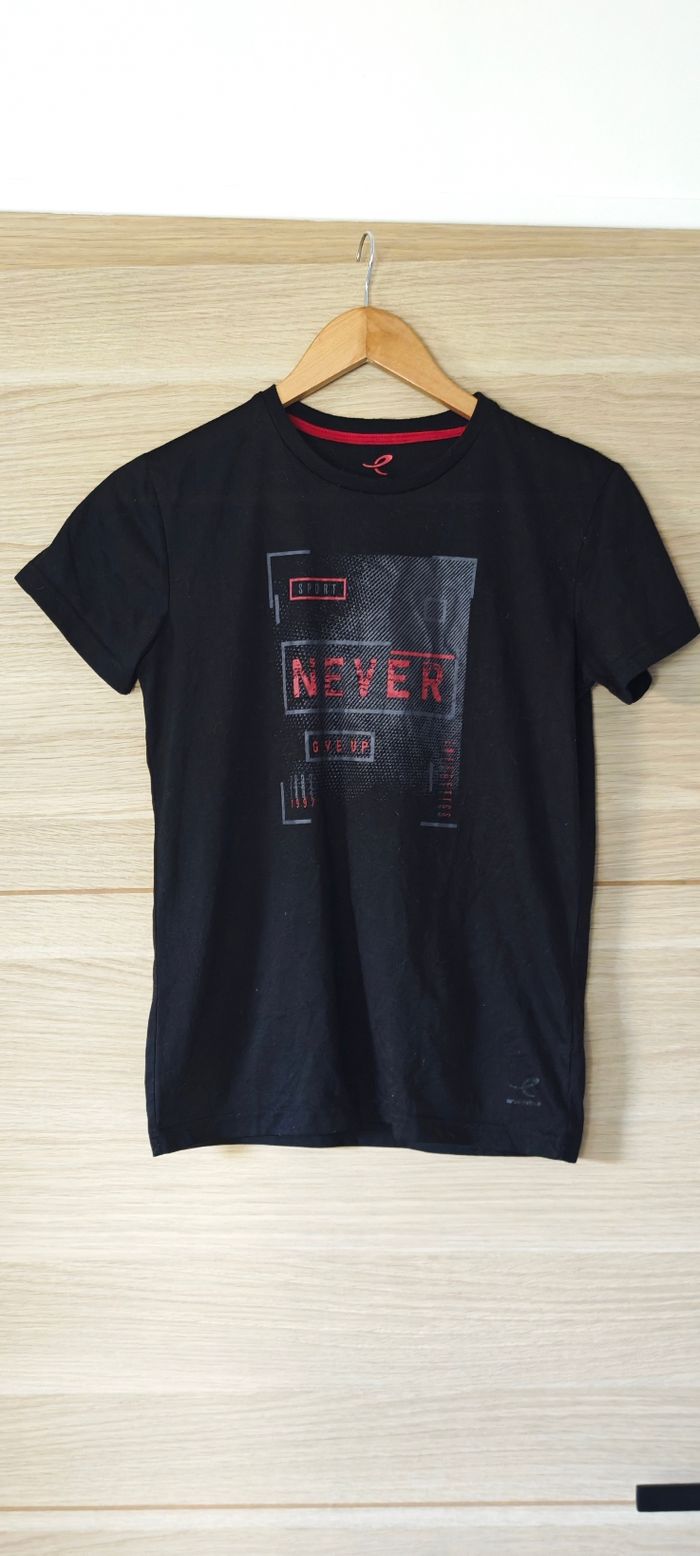 T-shirt energrtics 14 ans