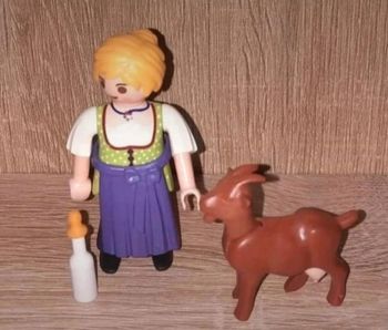 Paysanne avec chèvre playmobil