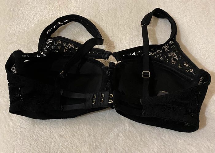 Soutien gorge noir ouvert taille 85D - photo numéro 4