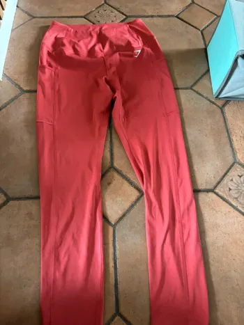 Legging gymshark rouge corail