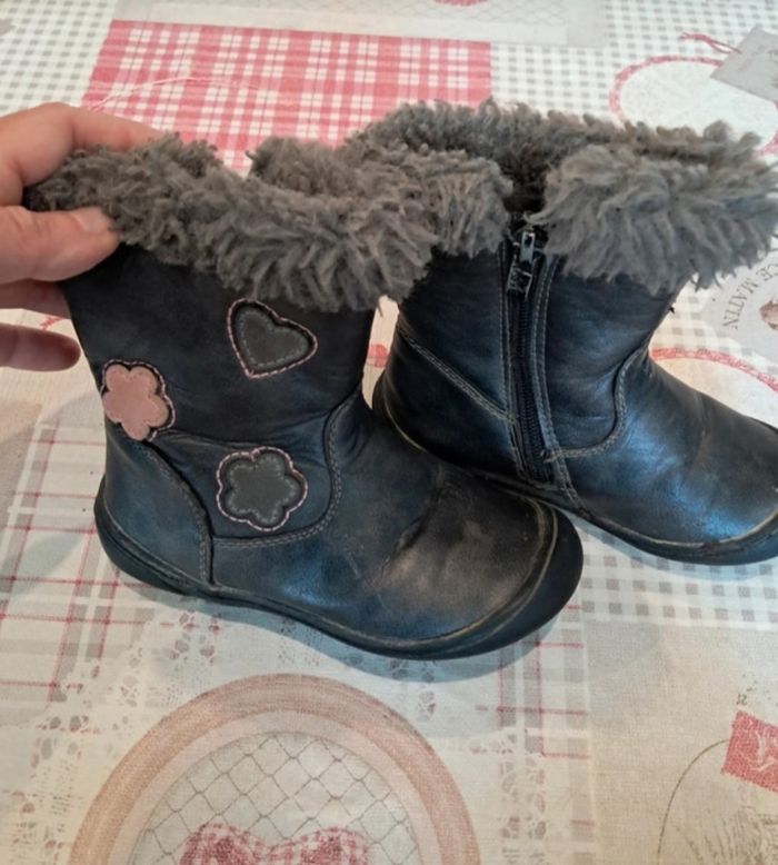 Lot de chaussures taille 25 neuf et tbe - photo numéro 7