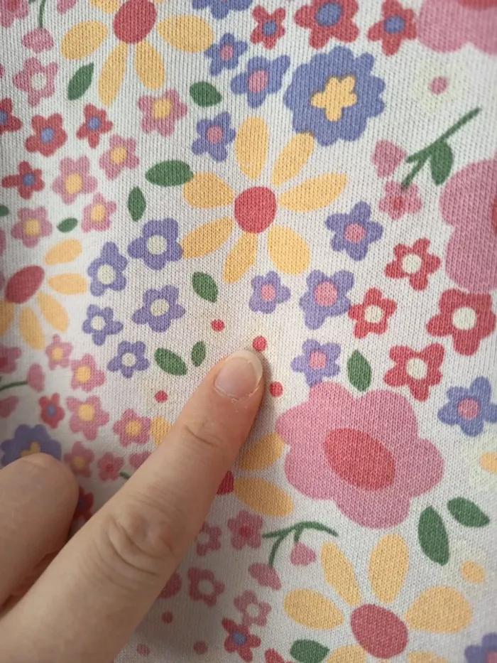 Pull fleurs , volants épaules - photo numéro 3