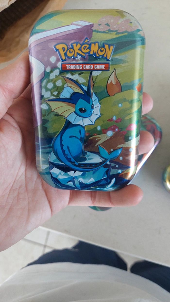 Vaporeon  mini tin mini boîte pokemon evolutiones prismaticas  evolutions prismatiques