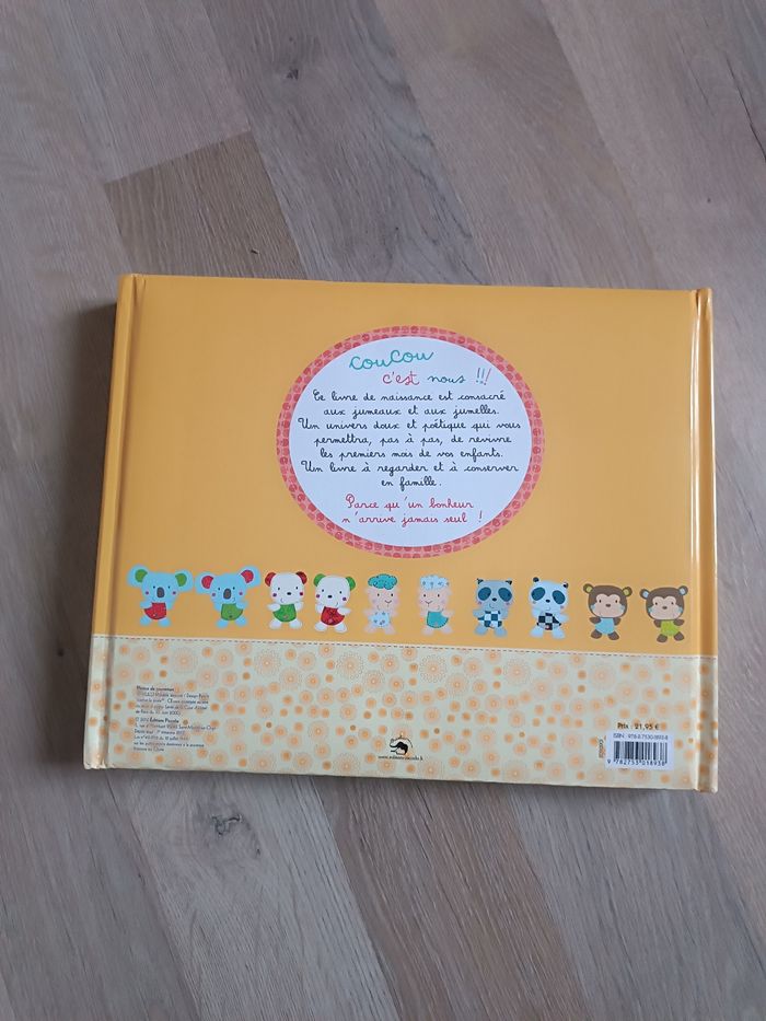Livre de naissance jumeaux/jumelles "coucou c'est nous" - photo numéro 2