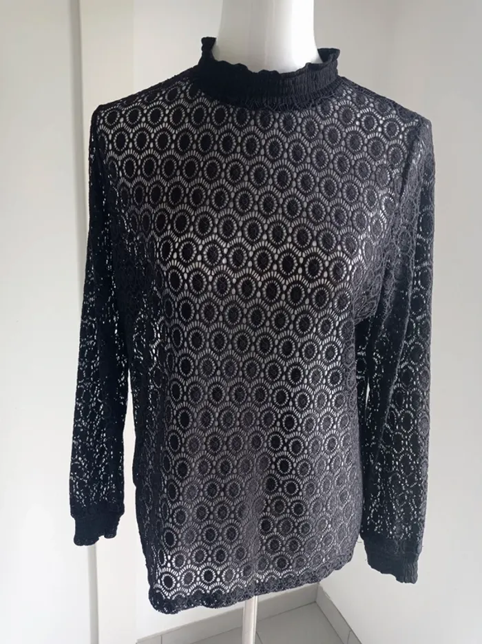 Magnifique haut d'été broderie dentelle transparent noir Pimkie