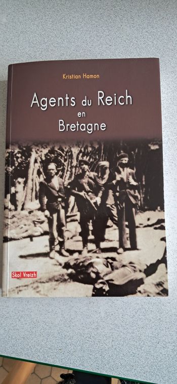 AGENTS DU REICH EN BRETAGNE