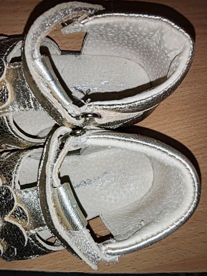 Sandales filles taille 19 - photo numéro 3