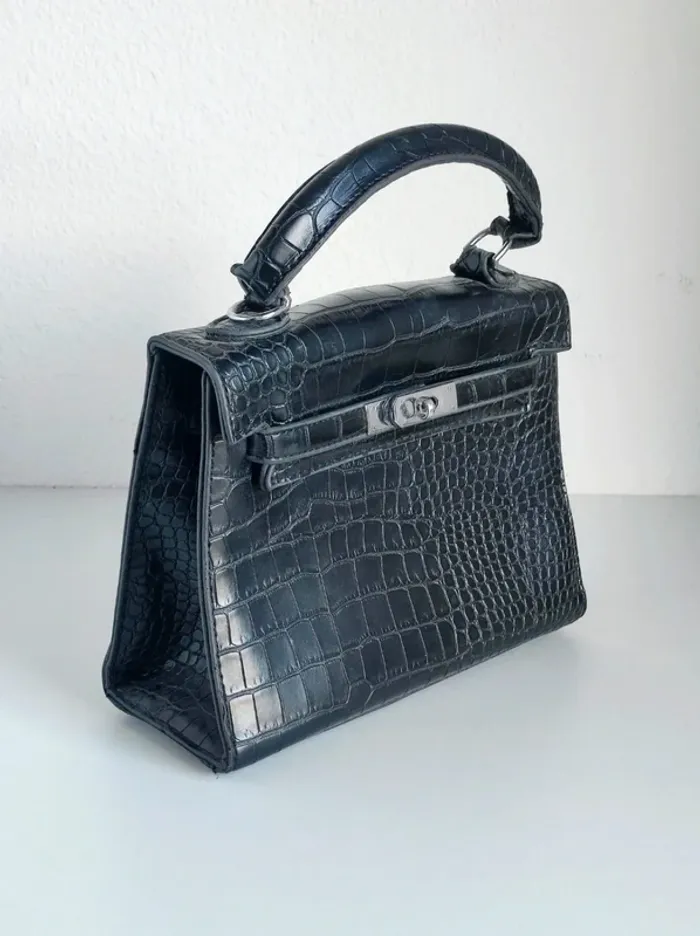 Sac à main noir cuir imitation écaille 80-90 vintage - 22x16x8cm - photo numéro 4