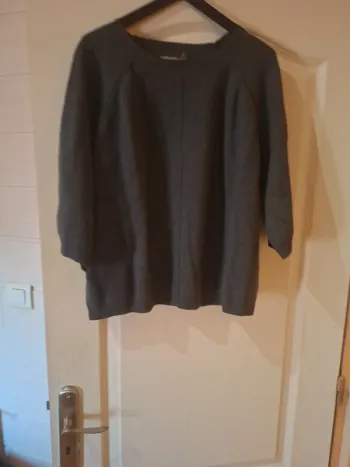 pull gris