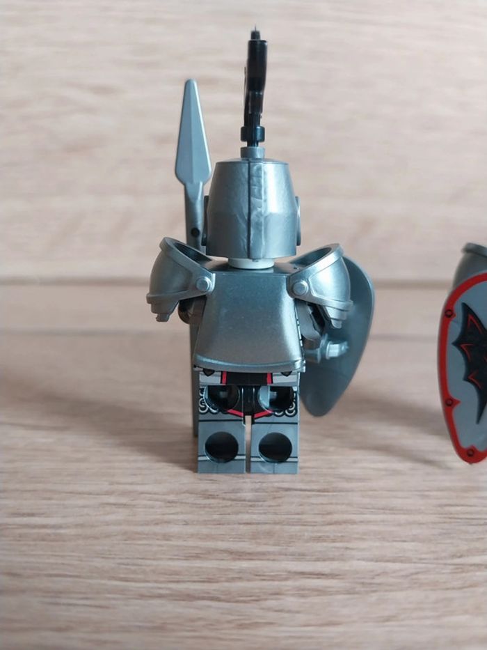 Figurines type lego 2 soldats chevaliers Chauve-souris - photo numéro 5