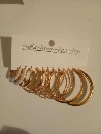 Lot de boucles d'oreilles