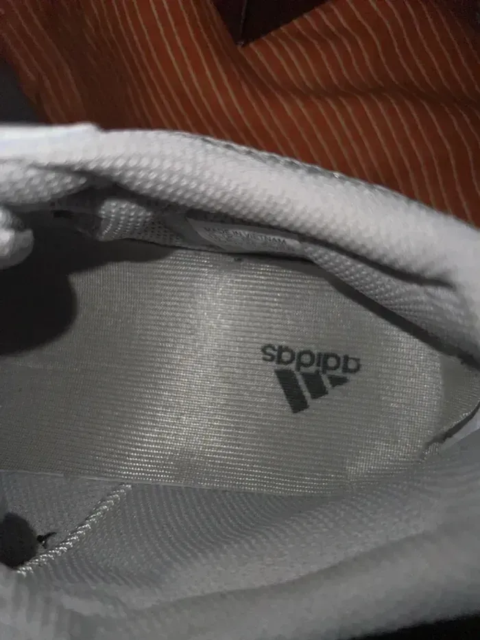 Basket Adidas yessy boost 700 authentique édition limitée rare - photo numéro 12