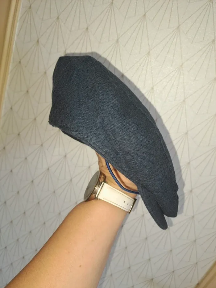 Béret style stetson bleu garçon 45 cm kiabi comme neuf avec élastique ajouté