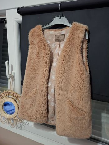 Veste sans manche zara 7/8ans
