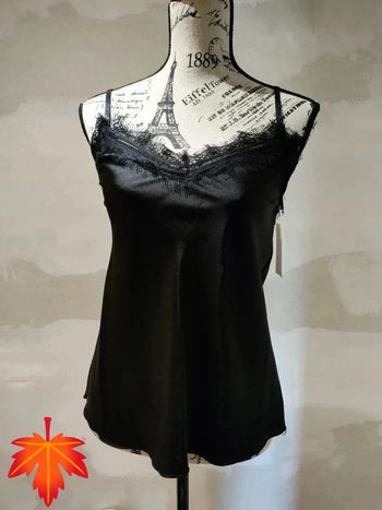 Top dentelle noire