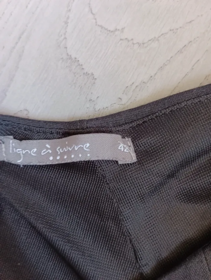 Robe noire Taille 42 Neuve - photo numéro 3