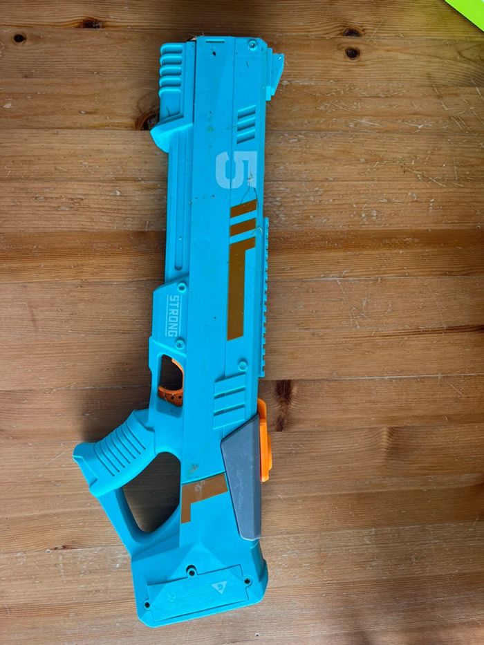 Pistolet à eau à pile - photo numéro 2