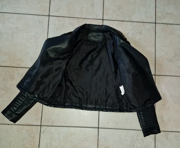 Veste femme simili cuir taille S - photo numéro 2