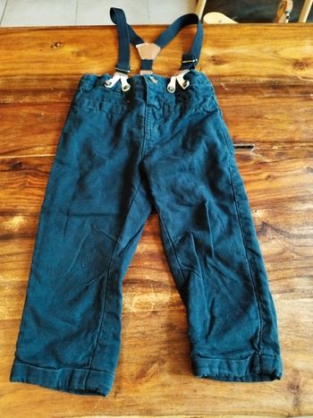 Pantalon à bretelles