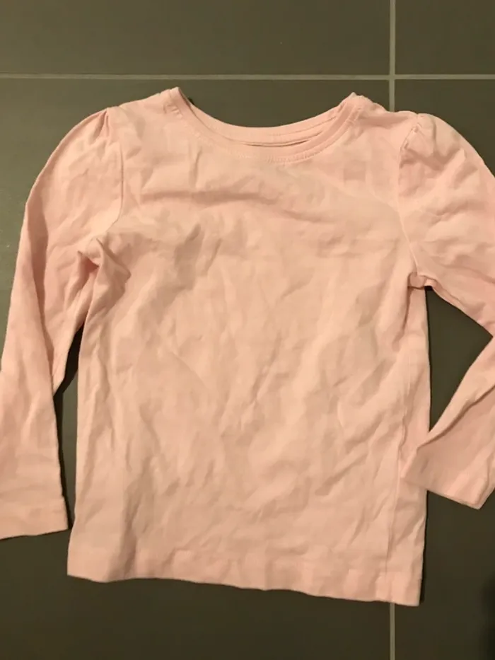T shirt manches longues 18-24 mois en très bon état