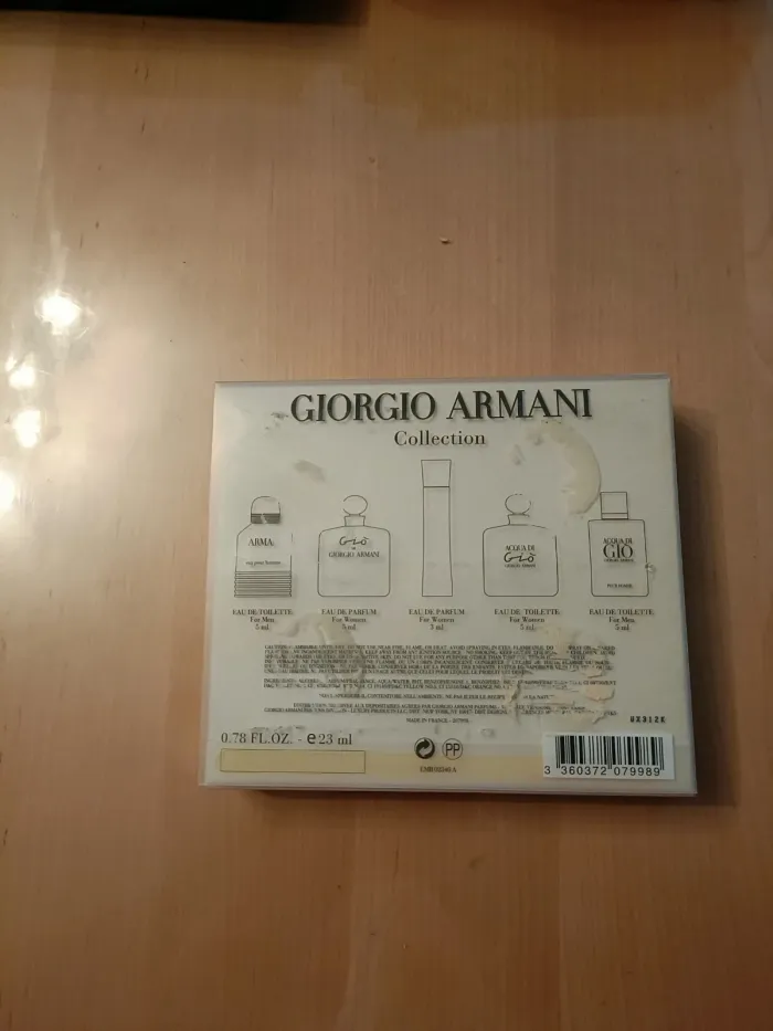 COFFRET GIORGIO ARMANI 5 MINIATURES UNE DE 3ML ET 4 DE 5ML - photo numéro 2