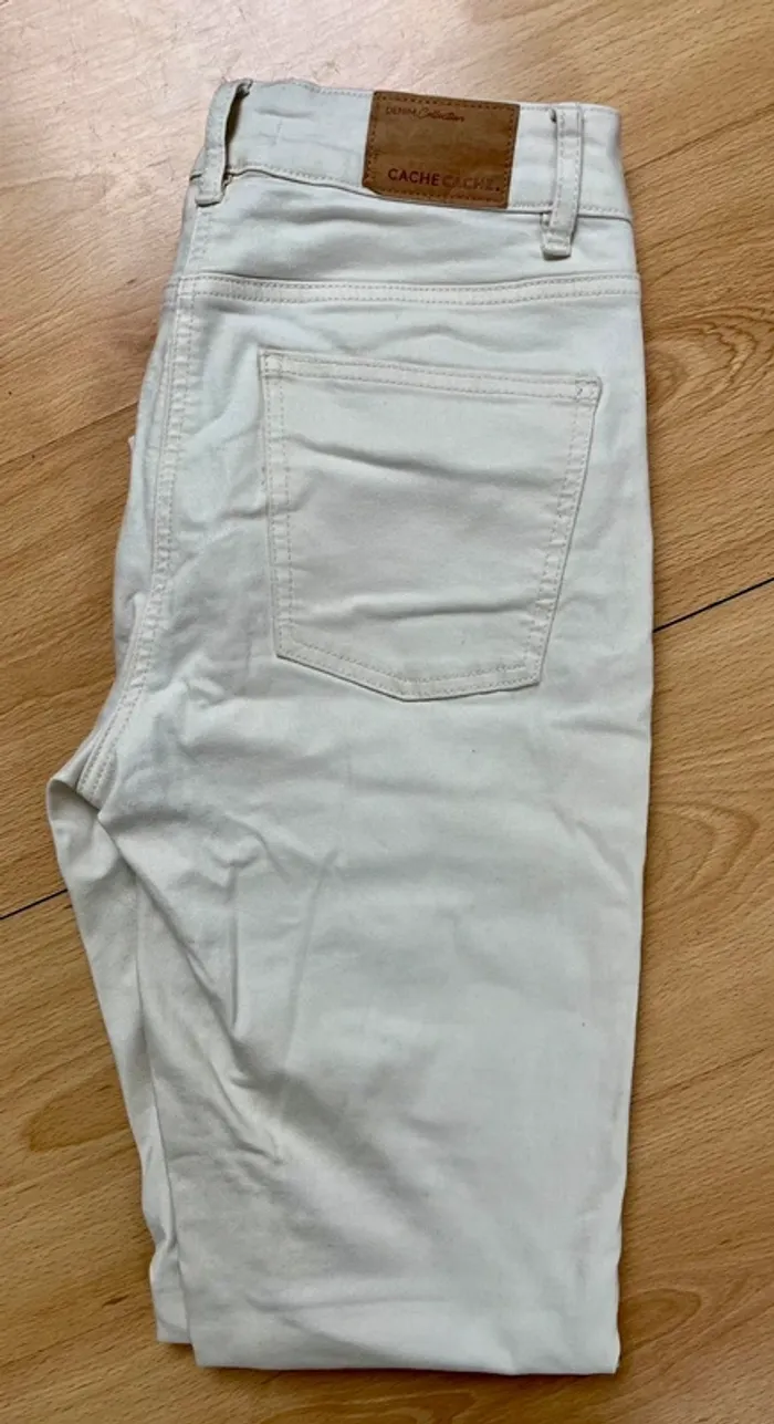 Pantalon beige - photo numéro 4