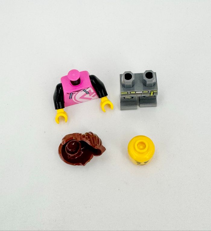 Lego Figurines City : Conductrice de Trottinette - NEUF - photo numéro 5