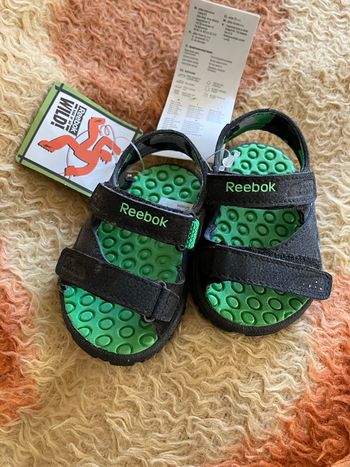 Sandales bébé Reebok taille 17