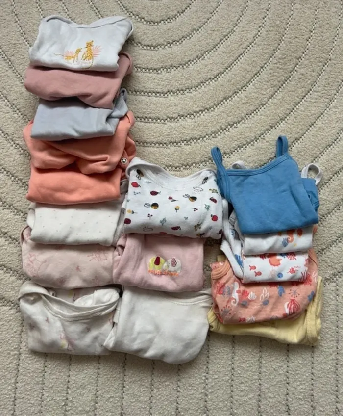 Lot body manches courtes et bretelles