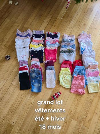 Grand lot vêtements bebe fille 18 mois