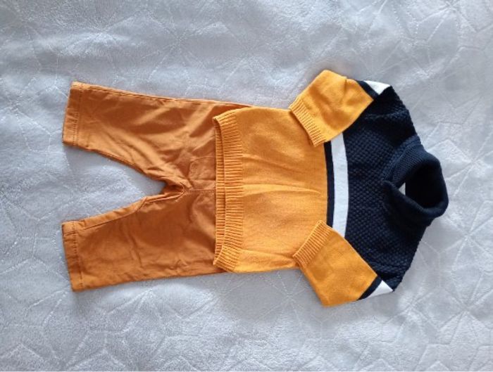 Ensemble bébé pantalon et pull 3 mois