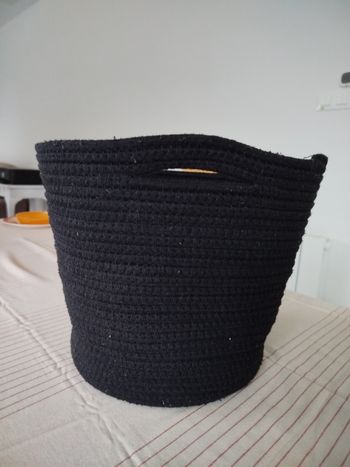 Panier de rangement ou panière noir