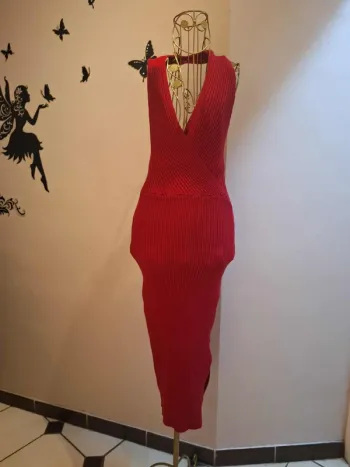 Robe bordeaux dos nu