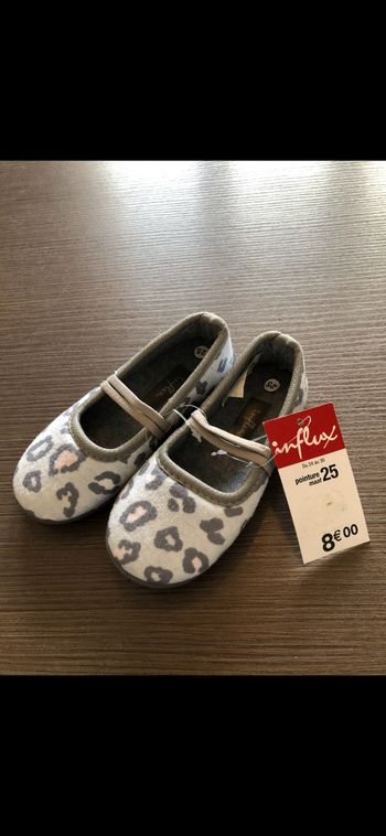 Chaussons fille 25