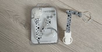 Lot de 2 attache tétine twistshake neuf