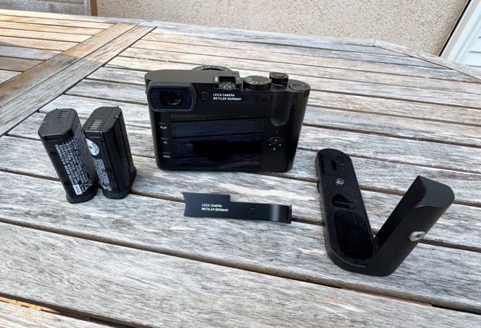 Leica Q2 de 2021 + accessoires - photo numéro 3