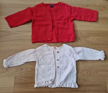 Lot 2 vestes 6 mois