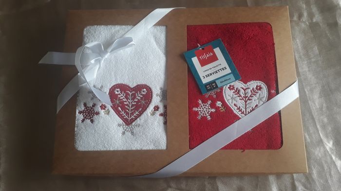Coffret avec 2 serviettes 50 x 90 cm