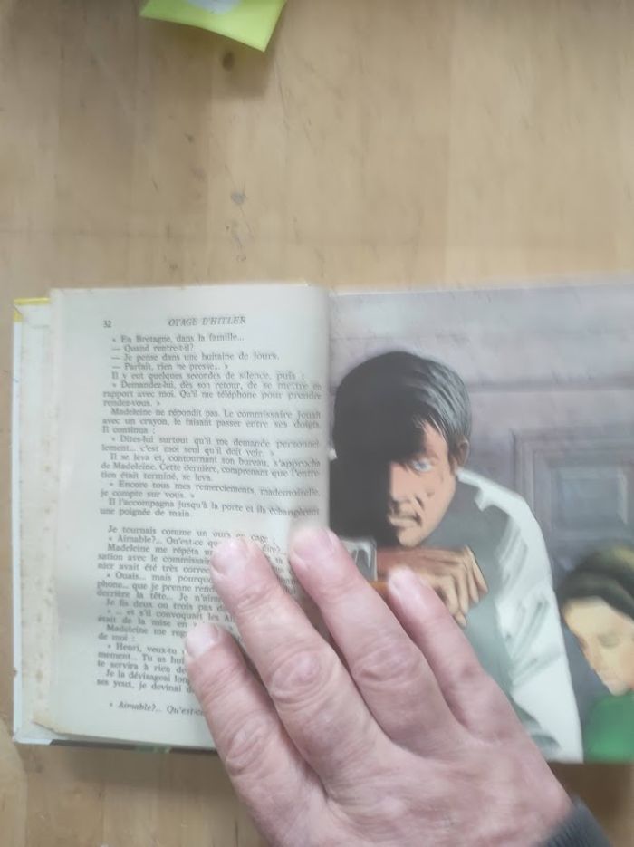Otage d'Hitler Henri Jourdan Bibliothèque verte cartonnée 1973 - photo numéro 4